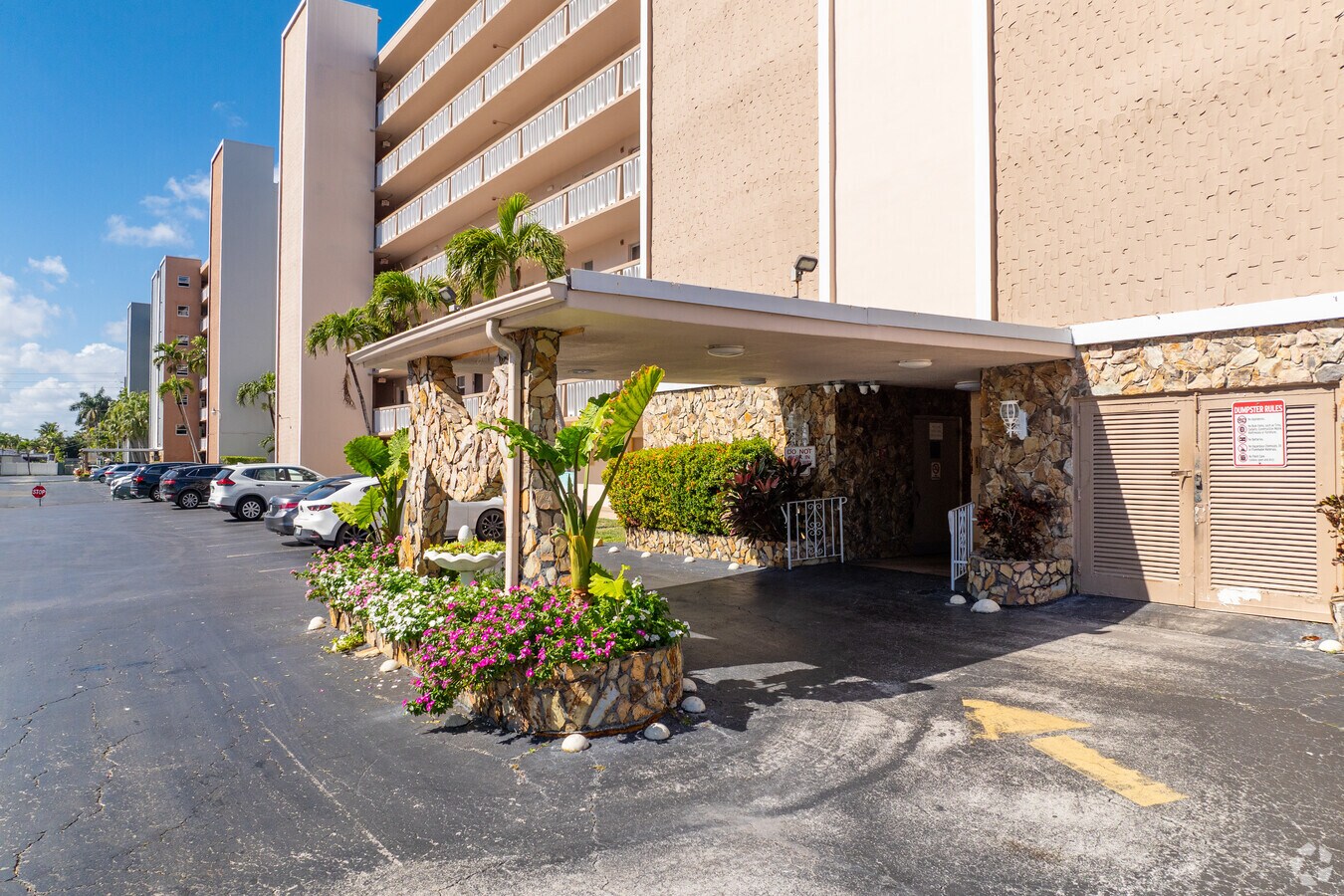 Photo - Meadowbrook Towers