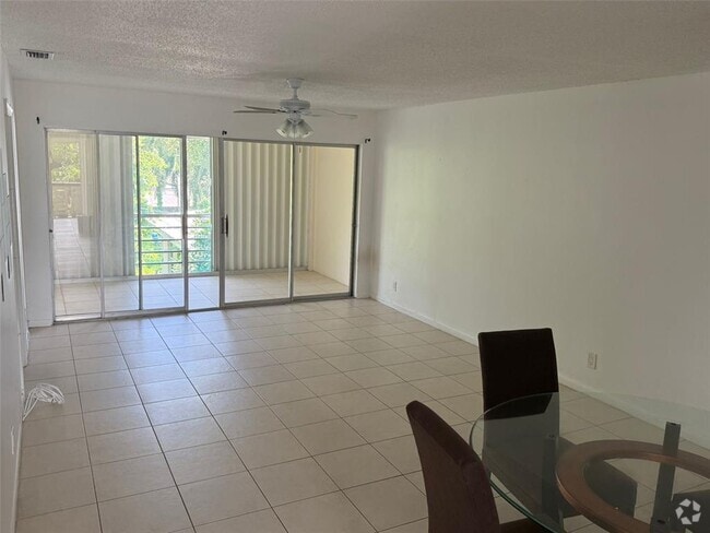 Building Photo - 2839 Taylor St Unit 10 Rental