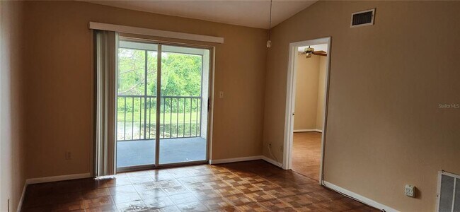 Photo - 11201 122nd Ave N Unidad L-232