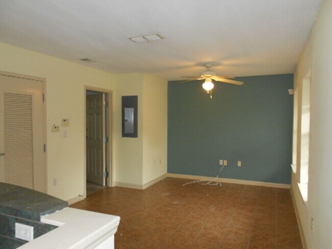 Photo - 2 bed 2 bath at Avalon on Pensacola! Available now!