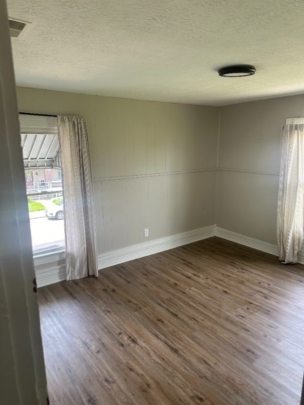 Photo - 201 Garfield St