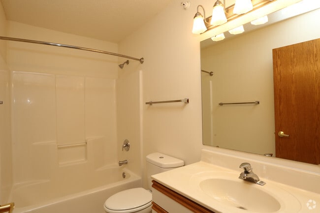 2BR, 2BA - Loft