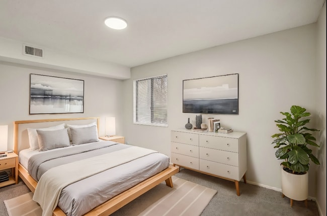 Building Photo - Flats at Wildwood Rental