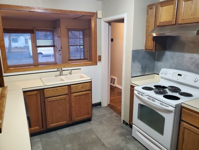 Photo - 3004 2nd Ave S