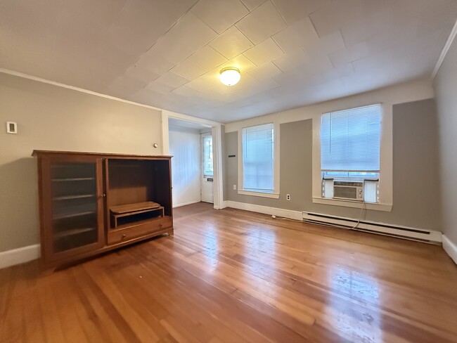 Photo - 195 Mount Auburn St Unit 1