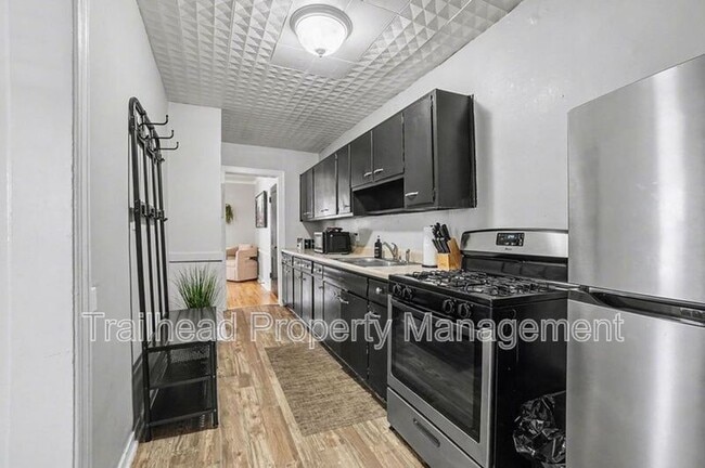 Photo - 4015 Charlotte St