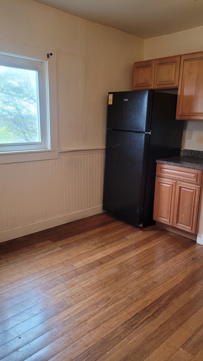 Photo - 23 Desmond Rd Unit 2