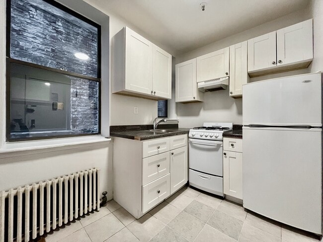 Photo - 951 Amsterdam Ave Unit 3A