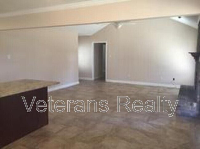 Photo - 2135 Baywood Dr