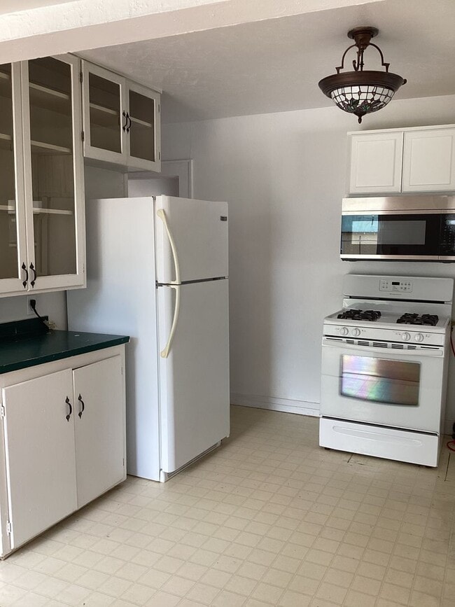 Photo - 3 Bed Du-Plex! Located in Portales, Close to ENMU!