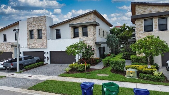 Photo - 7903 NW 105th Ave House