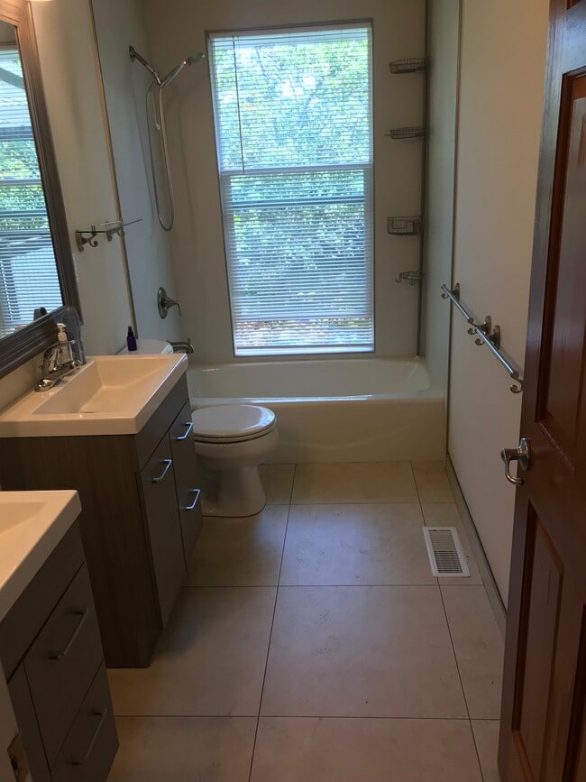 Building Photo - 3412 177th Pl SW Unit A Rental