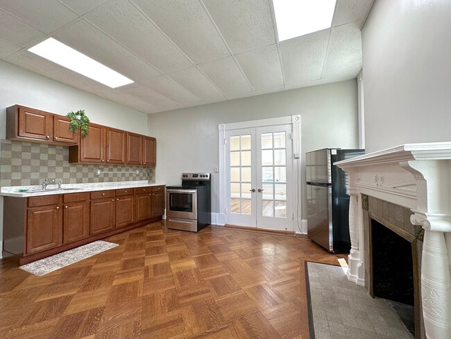 Photo - 152 Grand St Unit 1