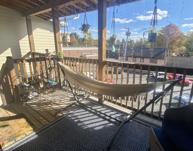 Building Photo - 58 Albany St Unit 2nd Floor