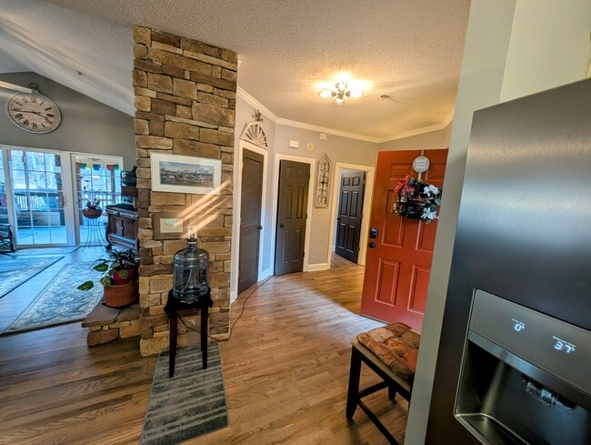 Photo - 94 Glen Eagle Ct Unit 301C