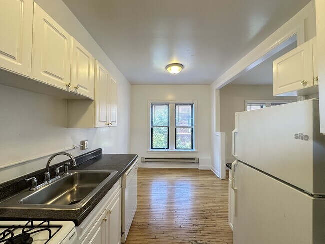 Photo - 3754 N Fremont St Unit W4