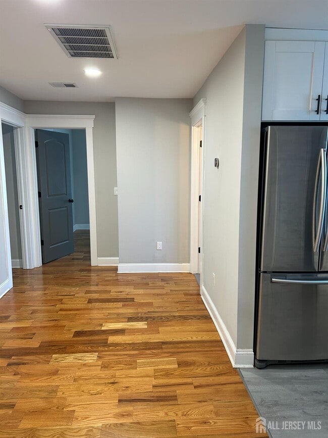 Photo - 415 E 3rd Ave