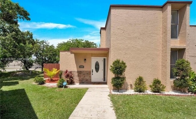 Photo - 20010 SW 123rd Dr