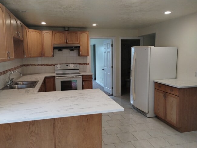 Photo - 3678 Lancashire Cir