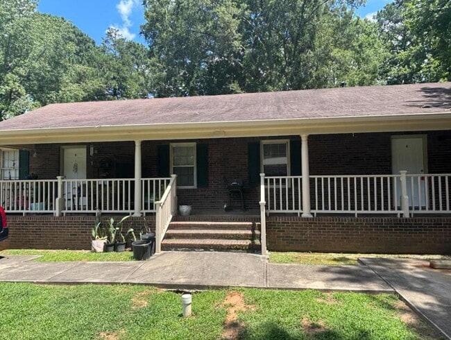 Building Photo - 135 Hunters Ln Rental