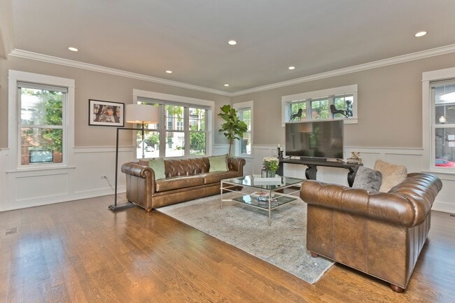 Photo - 4752 N Hamilton Ave