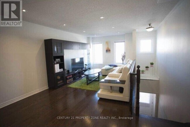 Photo - 1041 Ellesmere Rd