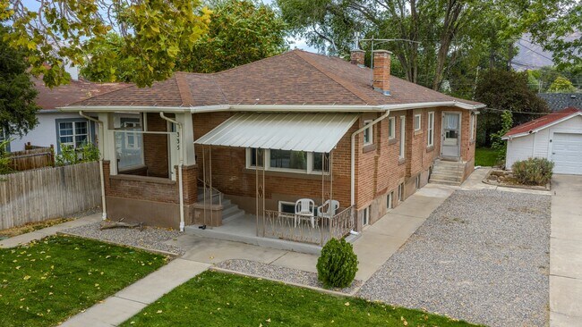 Photo - Brown Duplex Unidad Brown Duplex Main