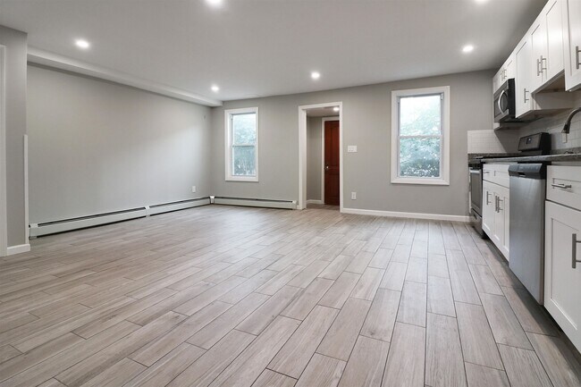 Photo - 1620 Palisade Ave Unit B