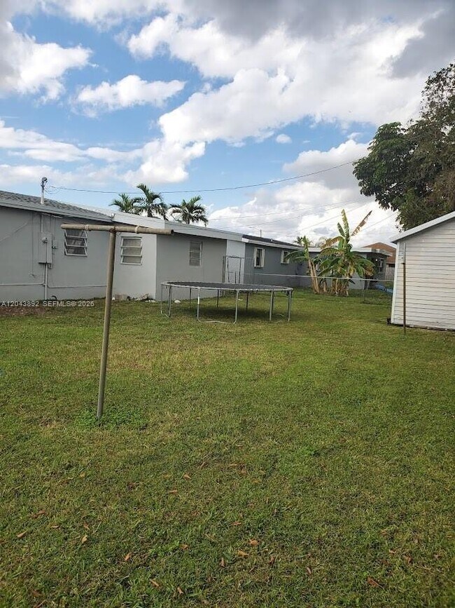 Photo - 14721 SW 104th Ave