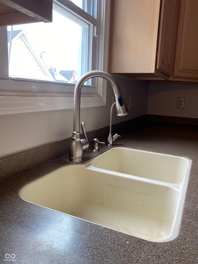 Photo - 2611 N Delaware St