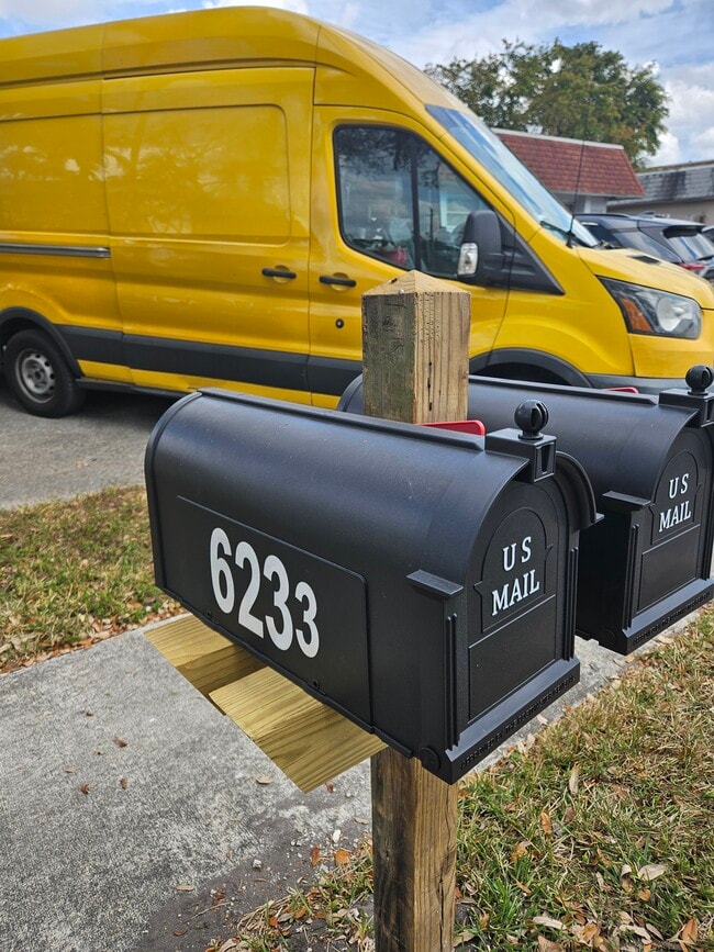 Photo - 6231 SW 37th Ct