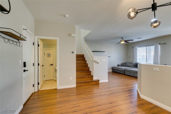 Photo - 5410 Coral Ribbon Ave