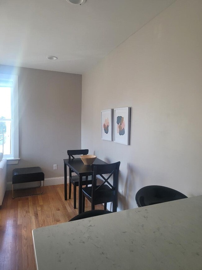 Photo - 784 Tremont St