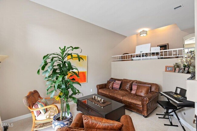 2 Bedroom + 2.5 Bathroom Townhome + Loft! | Weston Cape Regatta | Ventura | Unfurnished