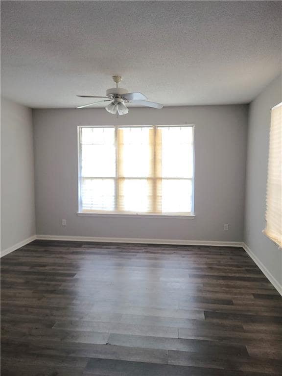 Photo - 7620 Creekside Ln