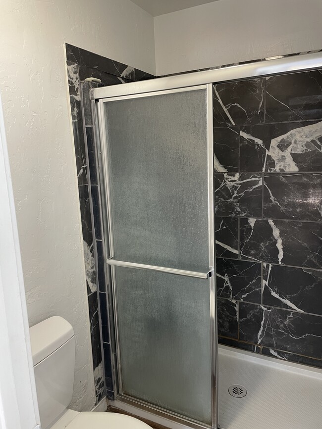 Photo - 1586 E Ventnor Ave