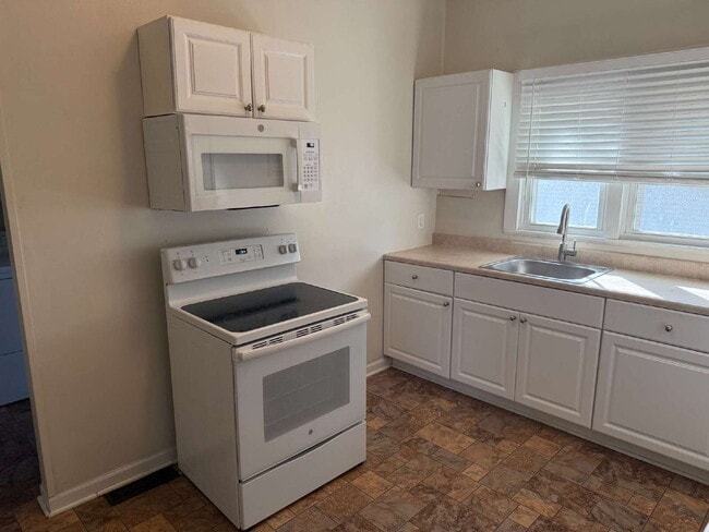 Photo - "1-Bed Oasis in Romeo: Cozy 650 Sq. Ft. Re... Unit 2