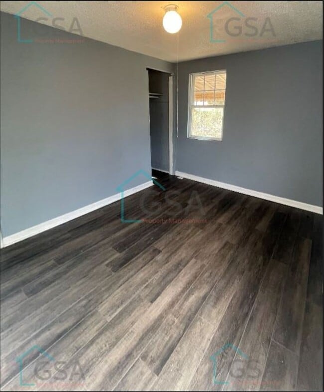 Photo - 2 Bedroom 1 Bath MOVE IN SPECIAL 1/2 FIRST MONTHS RENT