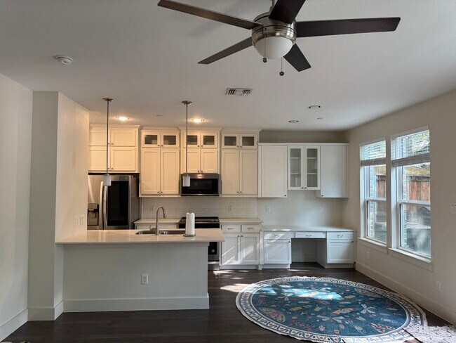 Photo - 2129 Lovedale Ave Unit 105