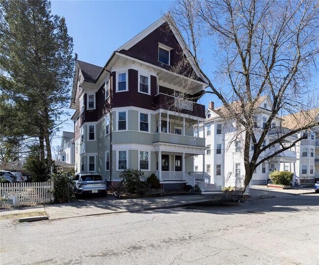 18 Meader St Unit 1