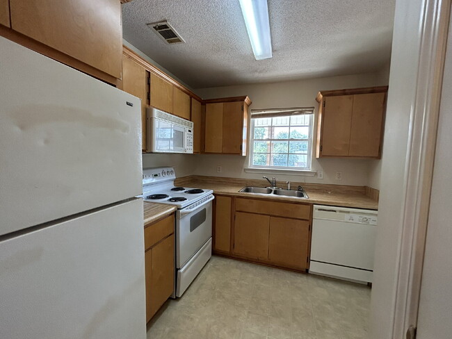 Photo - Apartment For Rent Unit 321