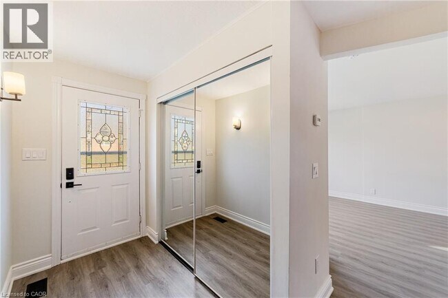 Photo - 2383 Kirk Rd