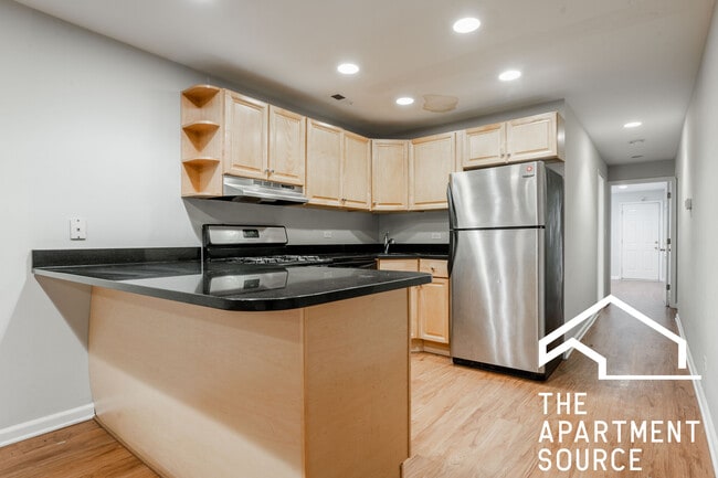 Photo - 3216 N Racine Ave Unit garden