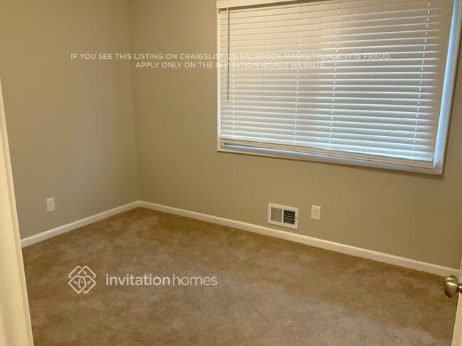 Photo - 3034 Woodrow Manor