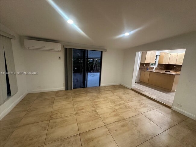 Photo - 8250 SW 25th St