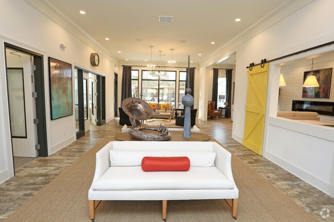 Photo - The Tracery Apartments