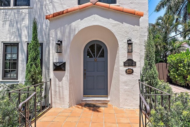 Photo - 3211 Washington Rd