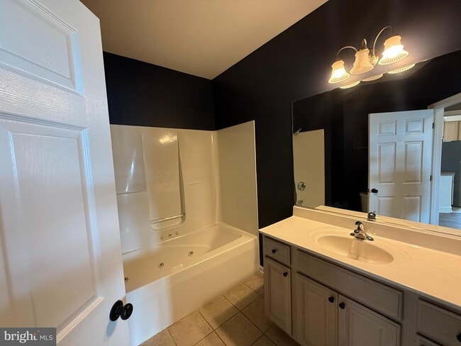 Photo - 706 Williams Lndg