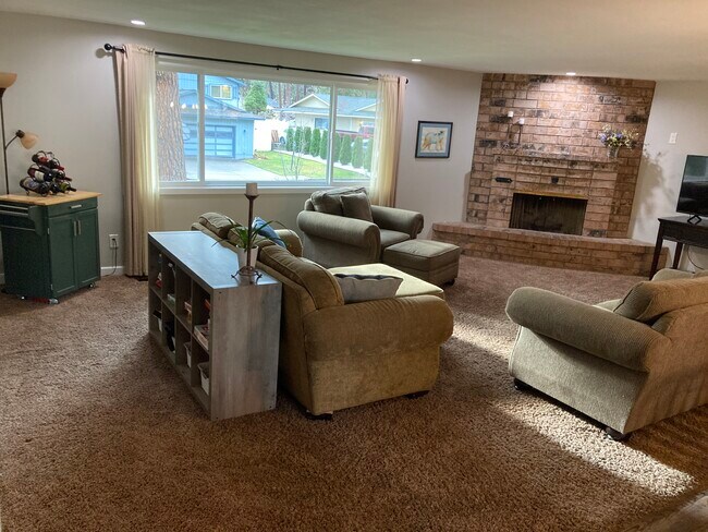 Photo - 9619 E 9th Ave