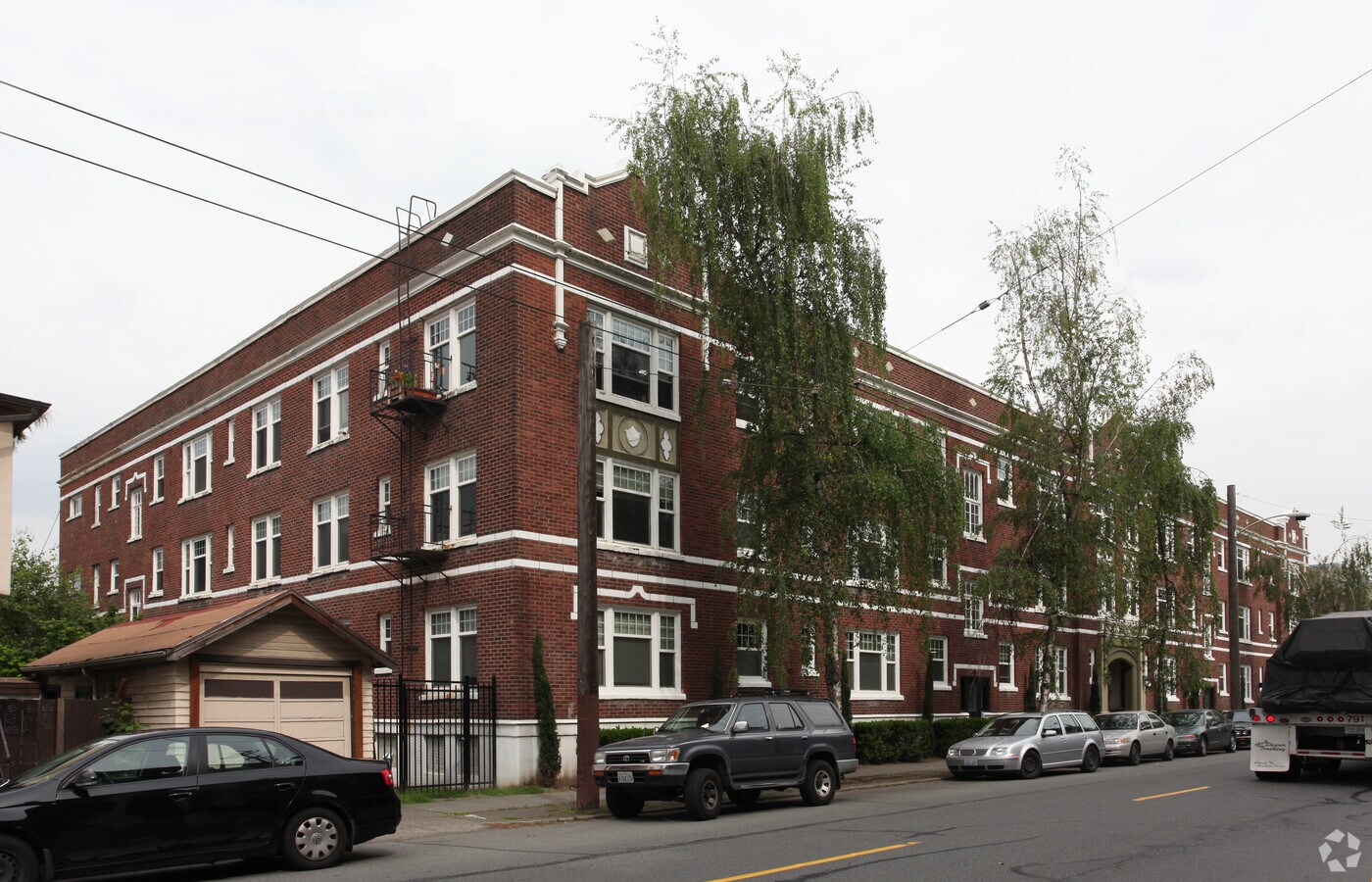 Photo - Roy Vue Apartments